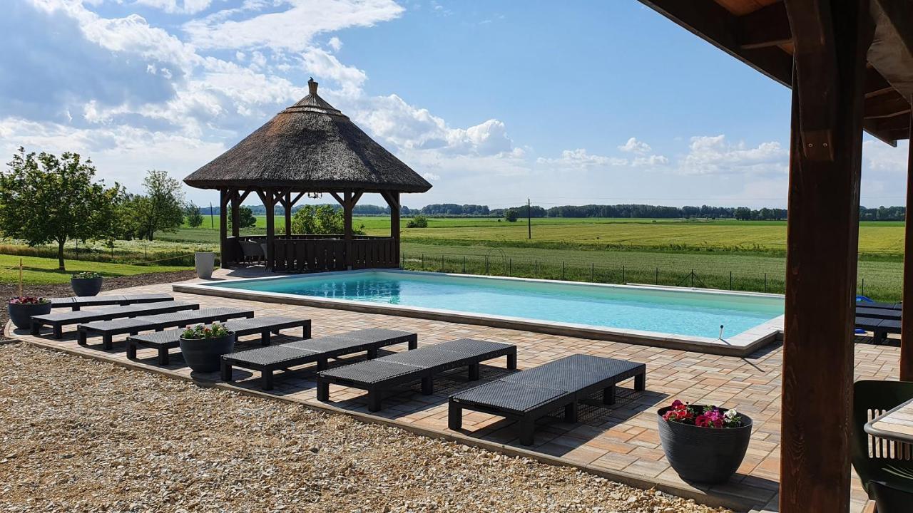 Tisza White House Bed & Breakfast Tiszaszolos Luaran gambar
