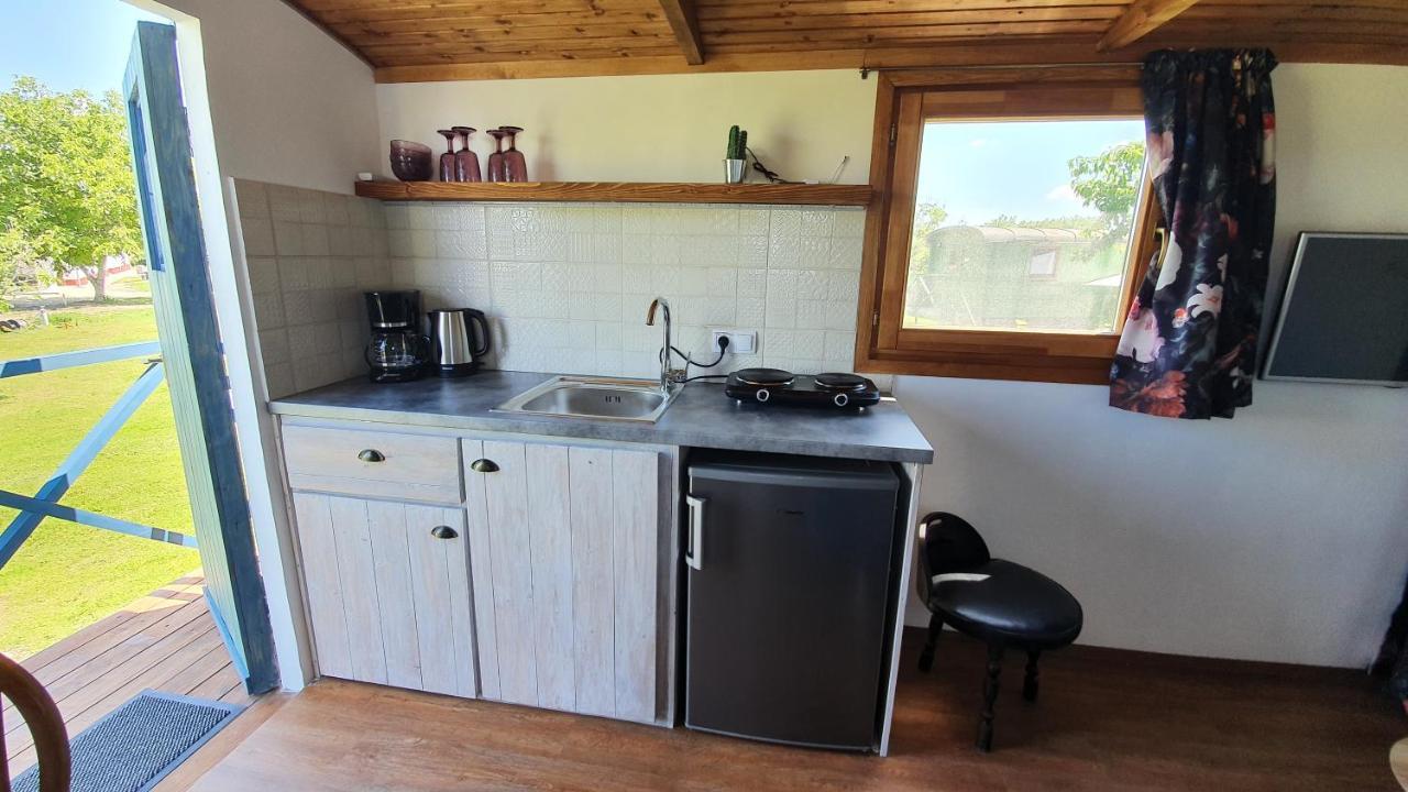 Tisza White House Bed & Breakfast Tiszaszolos Luaran gambar
