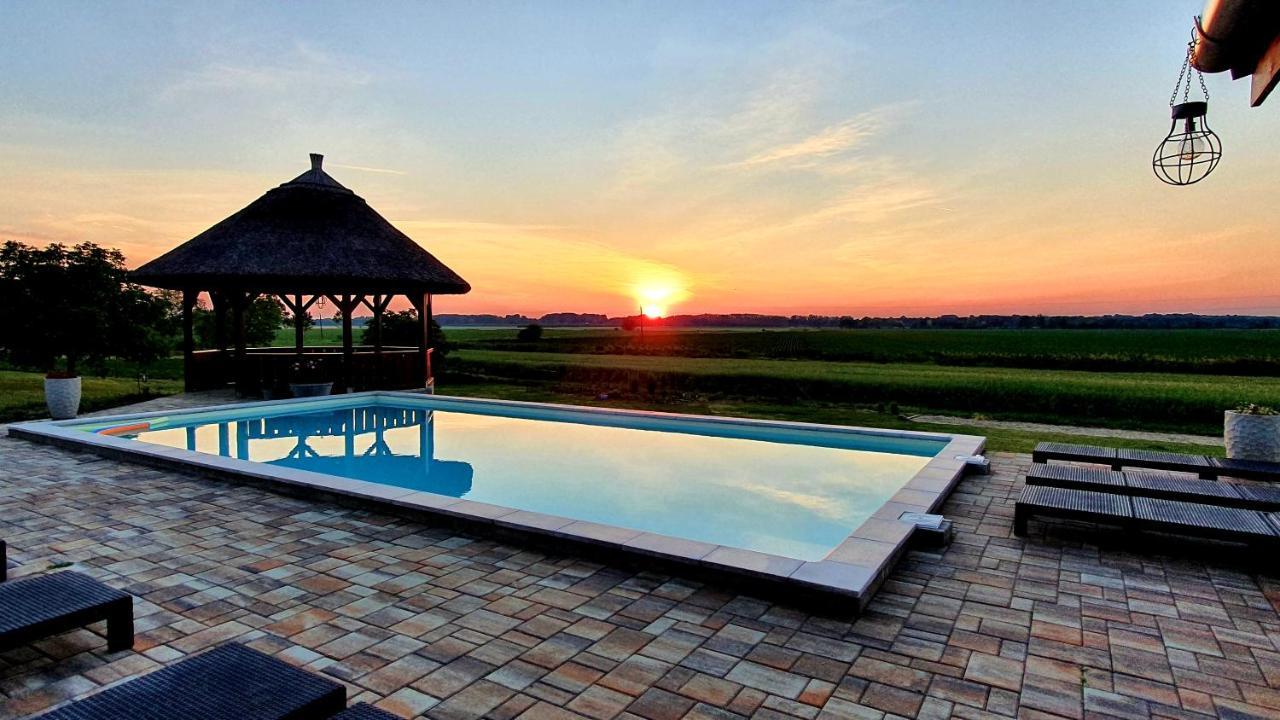 Tisza White House Bed & Breakfast Tiszaszolos Luaran gambar