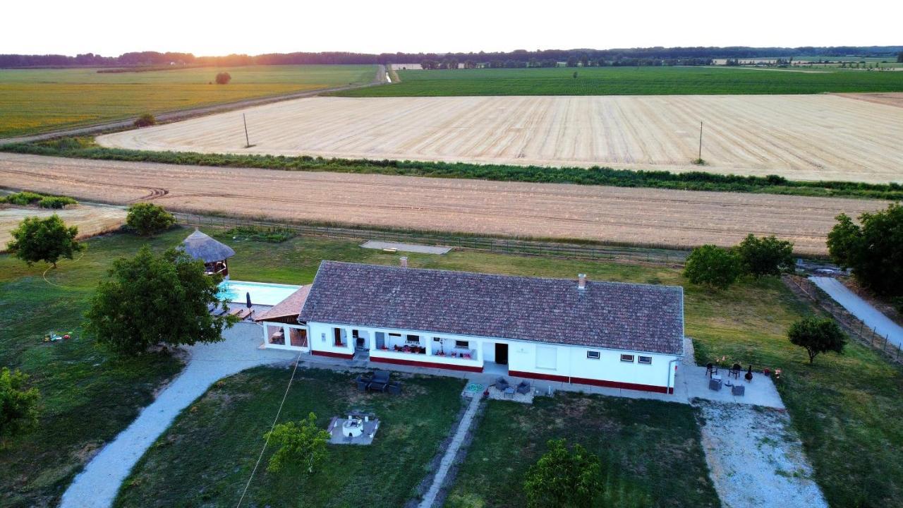 Tisza White House Bed & Breakfast Tiszaszolos Luaran gambar