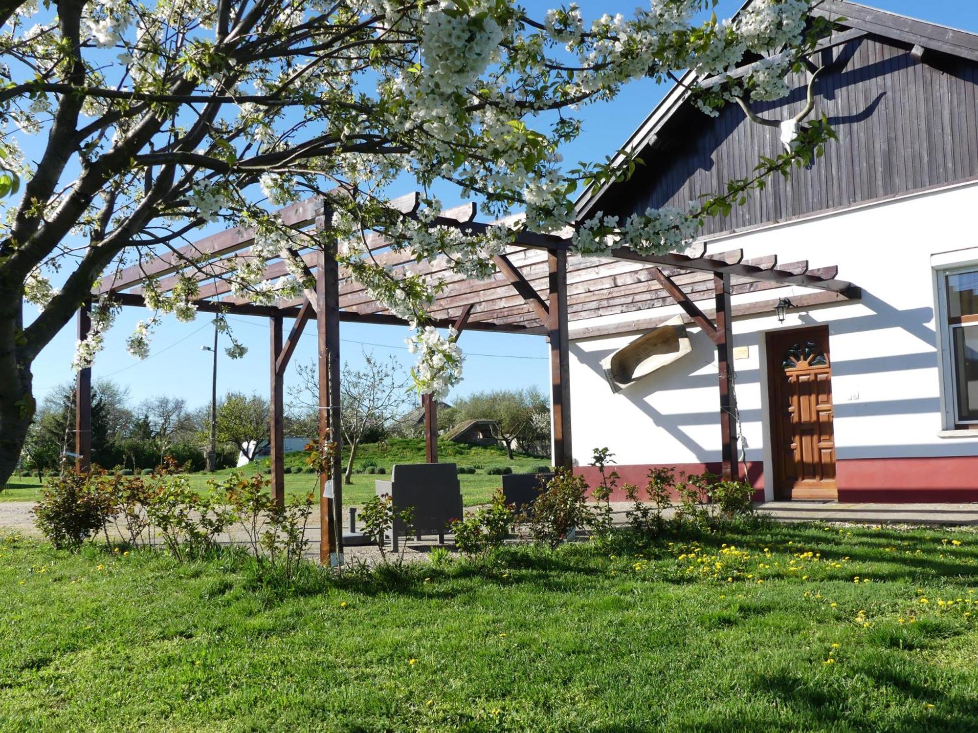 Tisza White House Bed & Breakfast Tiszaszolos Luaran gambar