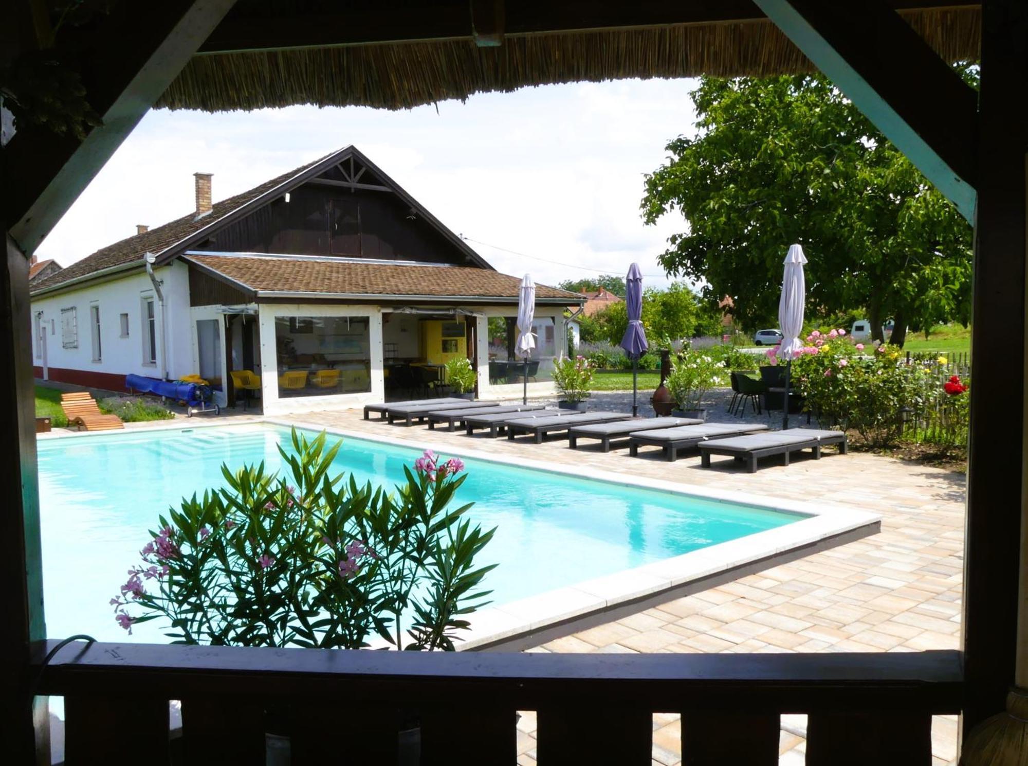 Tisza White House Bed & Breakfast Tiszaszolos Luaran gambar